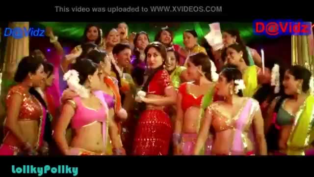 Adhur bollywood navel show